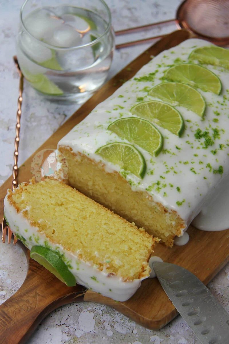 Gin and Tonic Drizzle Cake