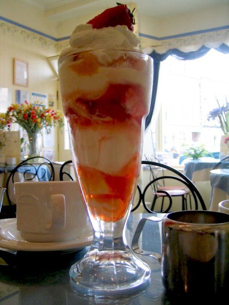Knickerbocker Glory