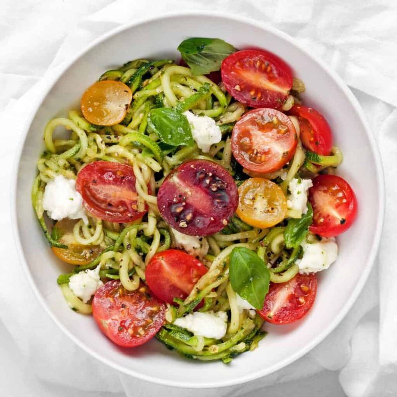 Zucchini Noodles with Pesto and Cherry Tomatoes