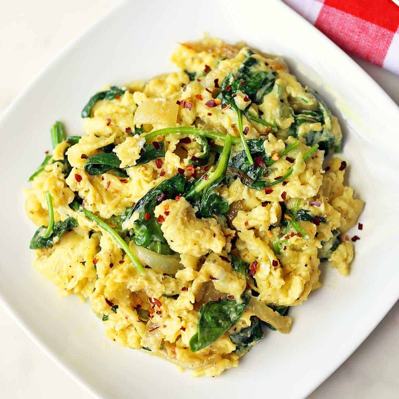 Spinach and Egg Breakfast Scramble