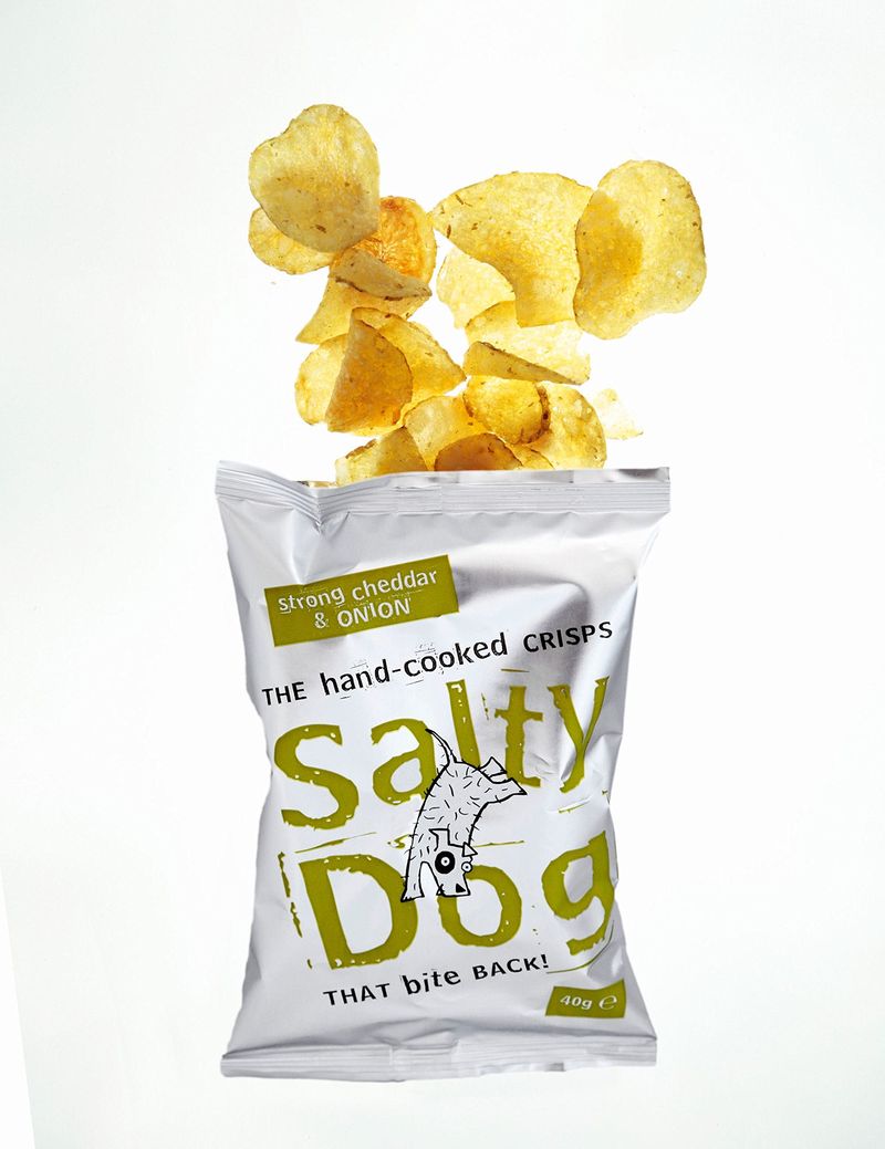 Salty Dog Mature Cheddar and Chive Crisps
