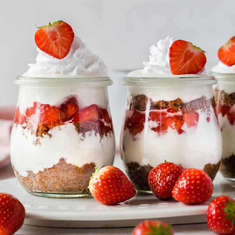 Strawberry Cheesecake Pudding Parfait