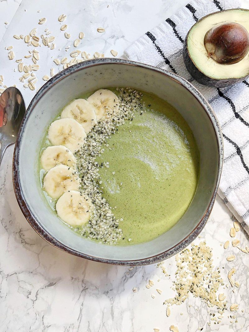Avocado and Spinach Smoothie Bowl