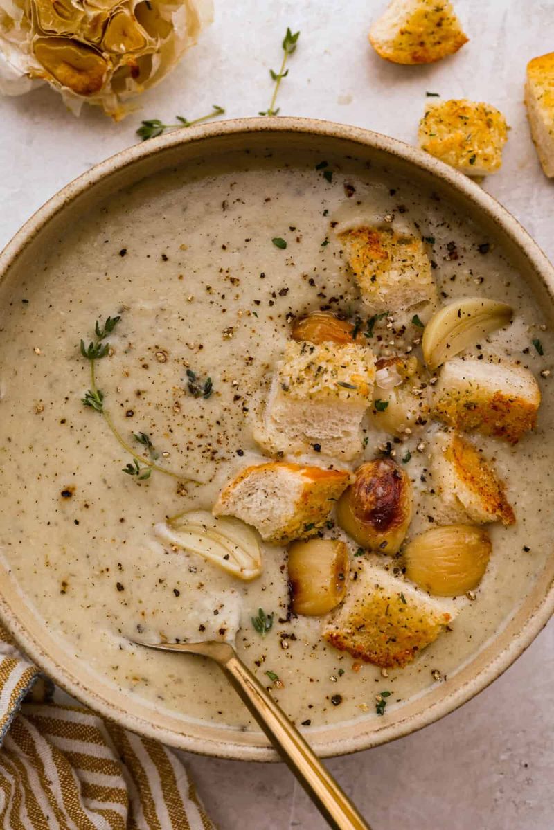 Roasted Garlic Soup