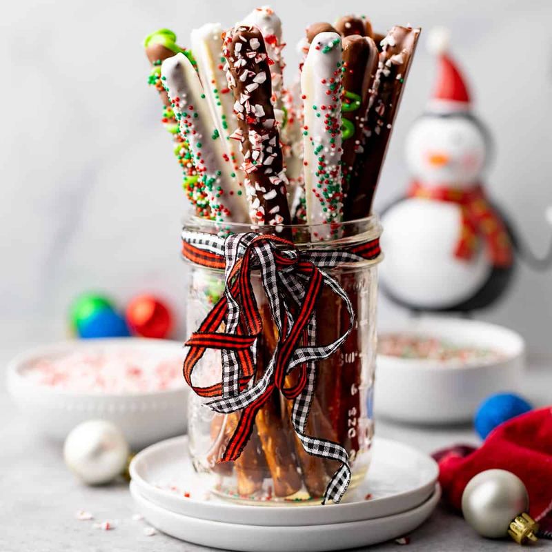 Chocolate-Dipped Pretzels