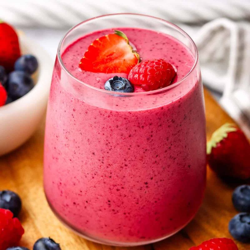 Whip Up a Quick Berry Smoothie