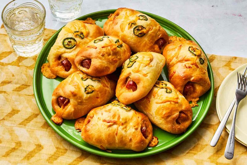 Cheesy Jalapeño Sausage Rolls