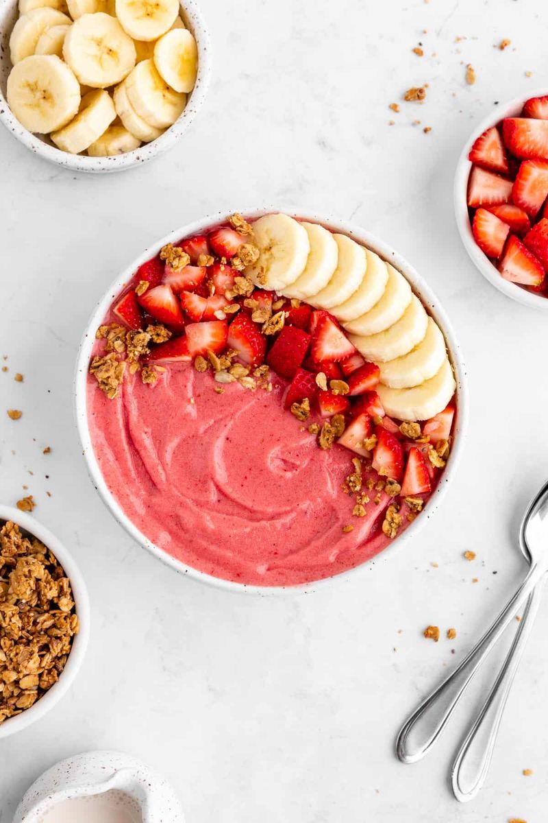 Classic Strawberry Banana Smoothie Bowl