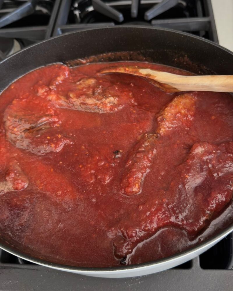 Italian Sunday Gravy (Ragu al Pomodoro)