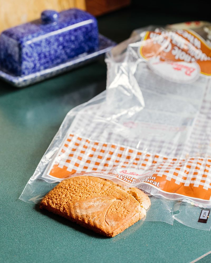 Store Leftover Cake with a Slice of Bread