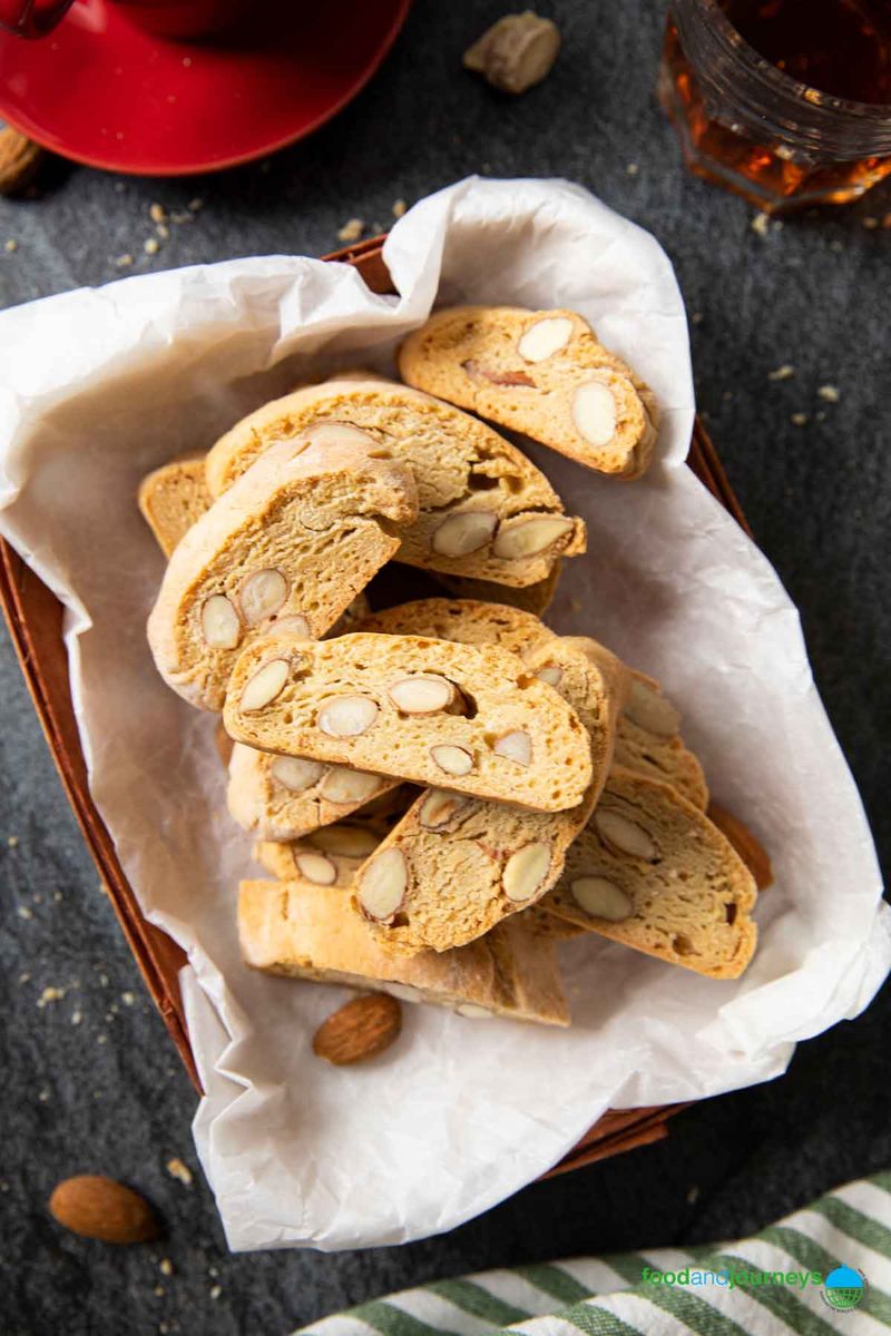 Cantucci (Almond Biscotti)