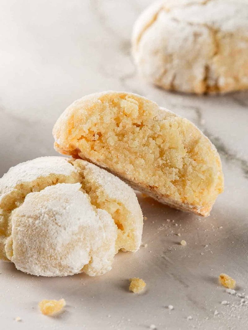 Amaretti Cookies