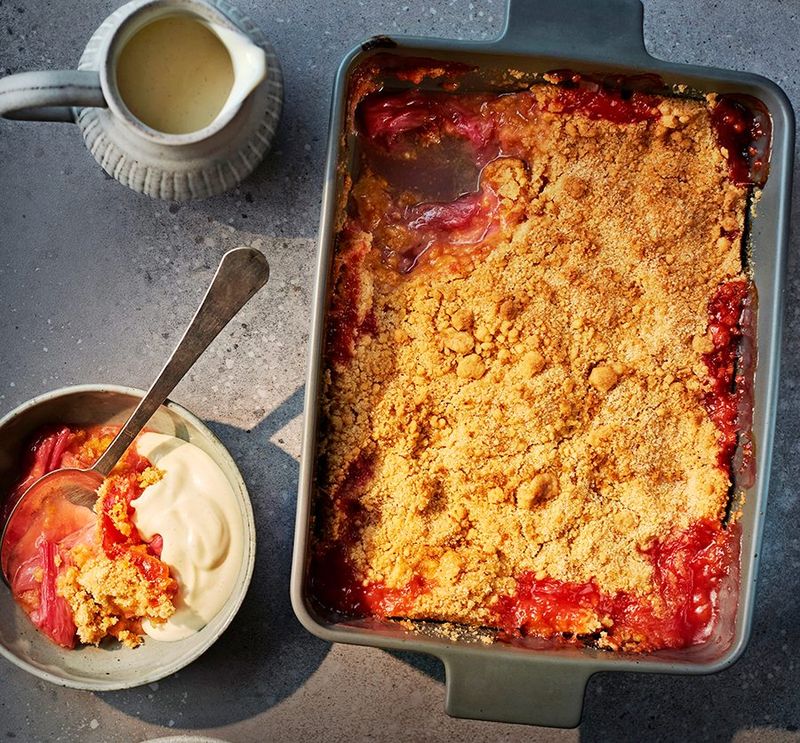 Rhubarb Crumble