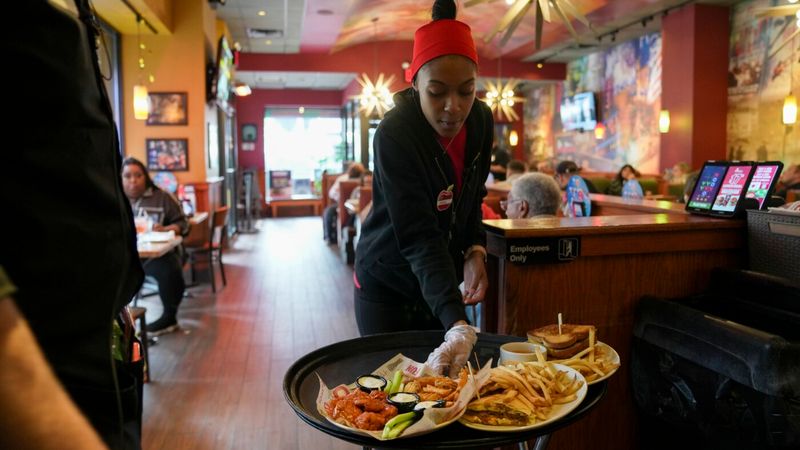 Choosing Restaurants Based on Familiar Chain Brands
