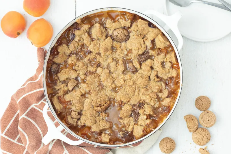 Apricot and Vanilla Crumble