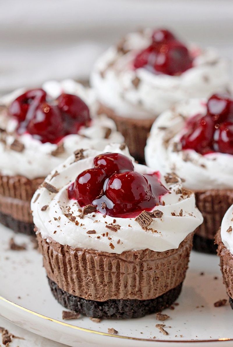 Cherry Chocolate No Bake Cheesecake Cups