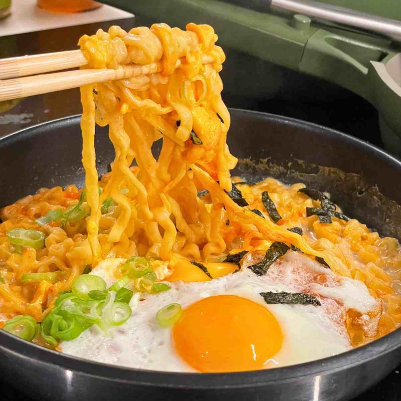 Ramyeon (Korean Instant Noodles Upgraded)