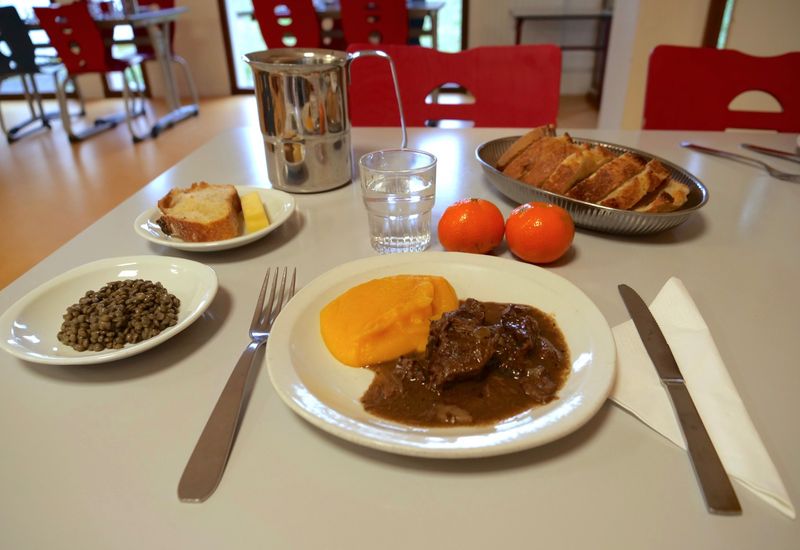 France: Multi-Course School Lunch