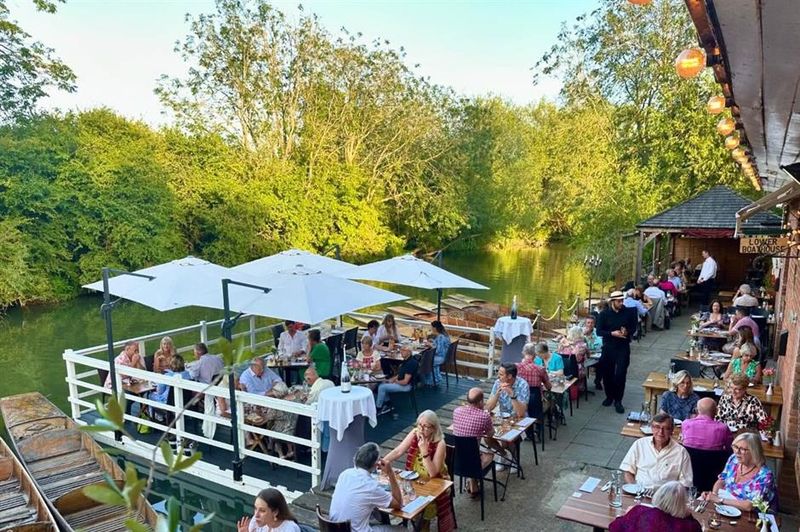 Boathouse Cafe at Petersham Meadows