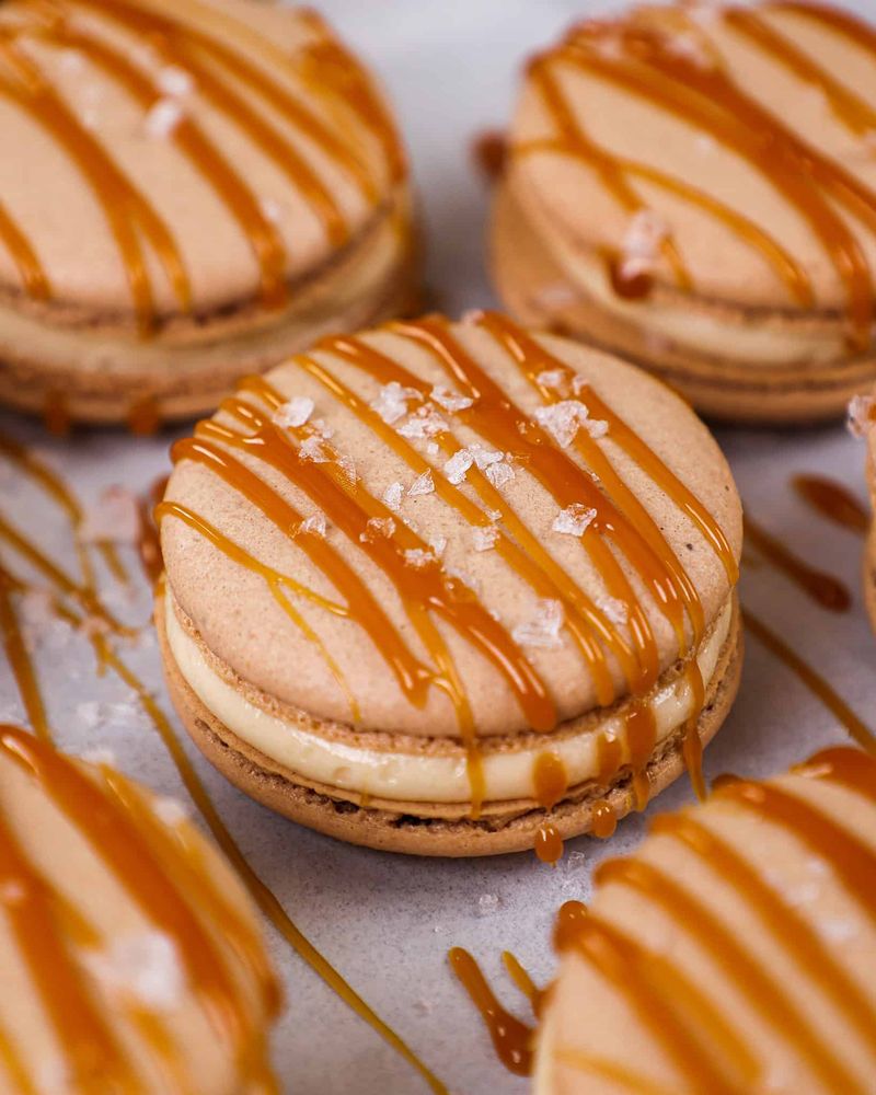 Caramel Macaron