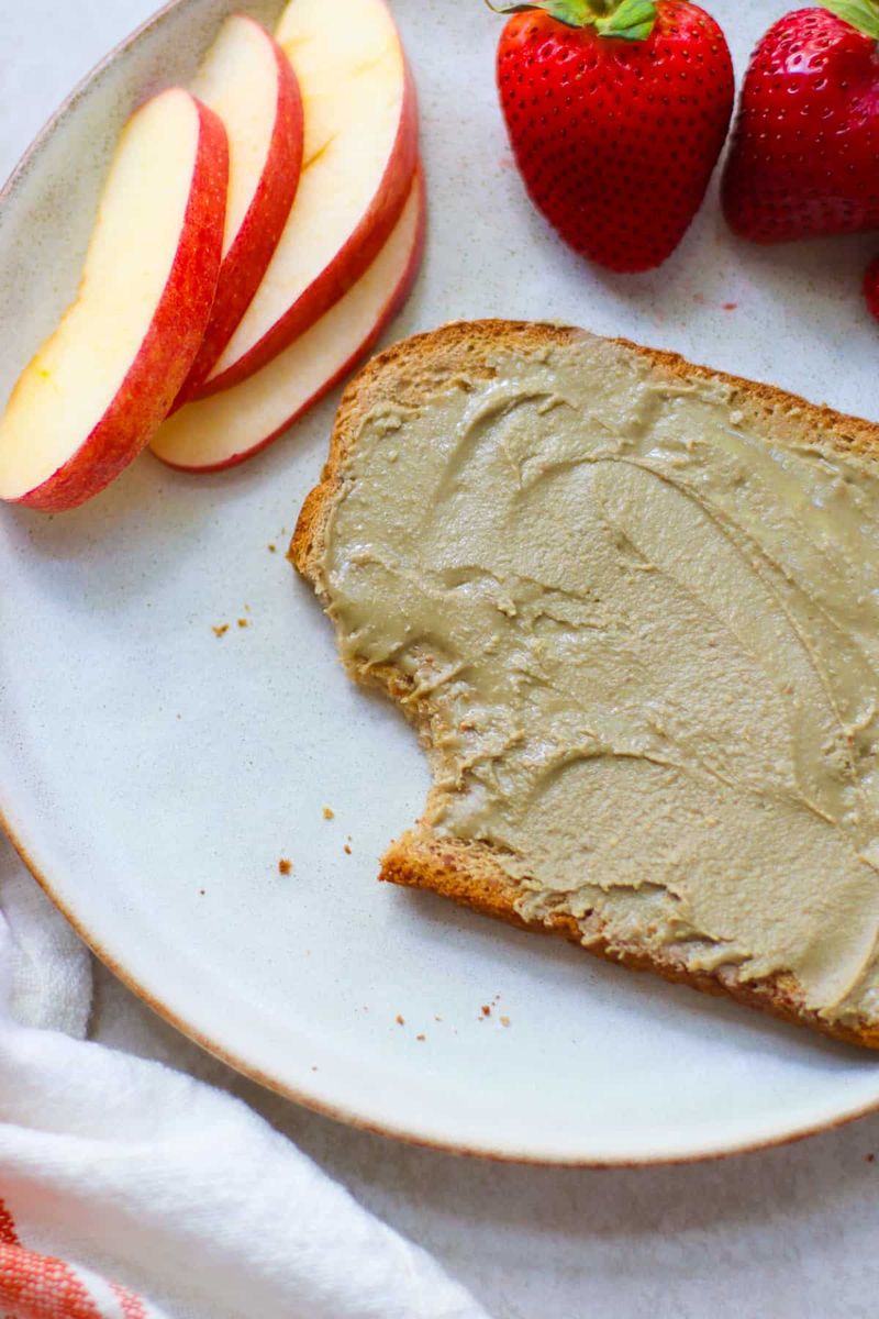 Sunflower Seed Butter and Strawberry Slices