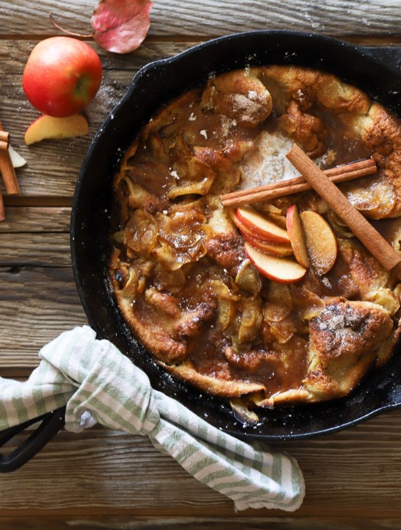 Apple Cinnamon Dutch Baby