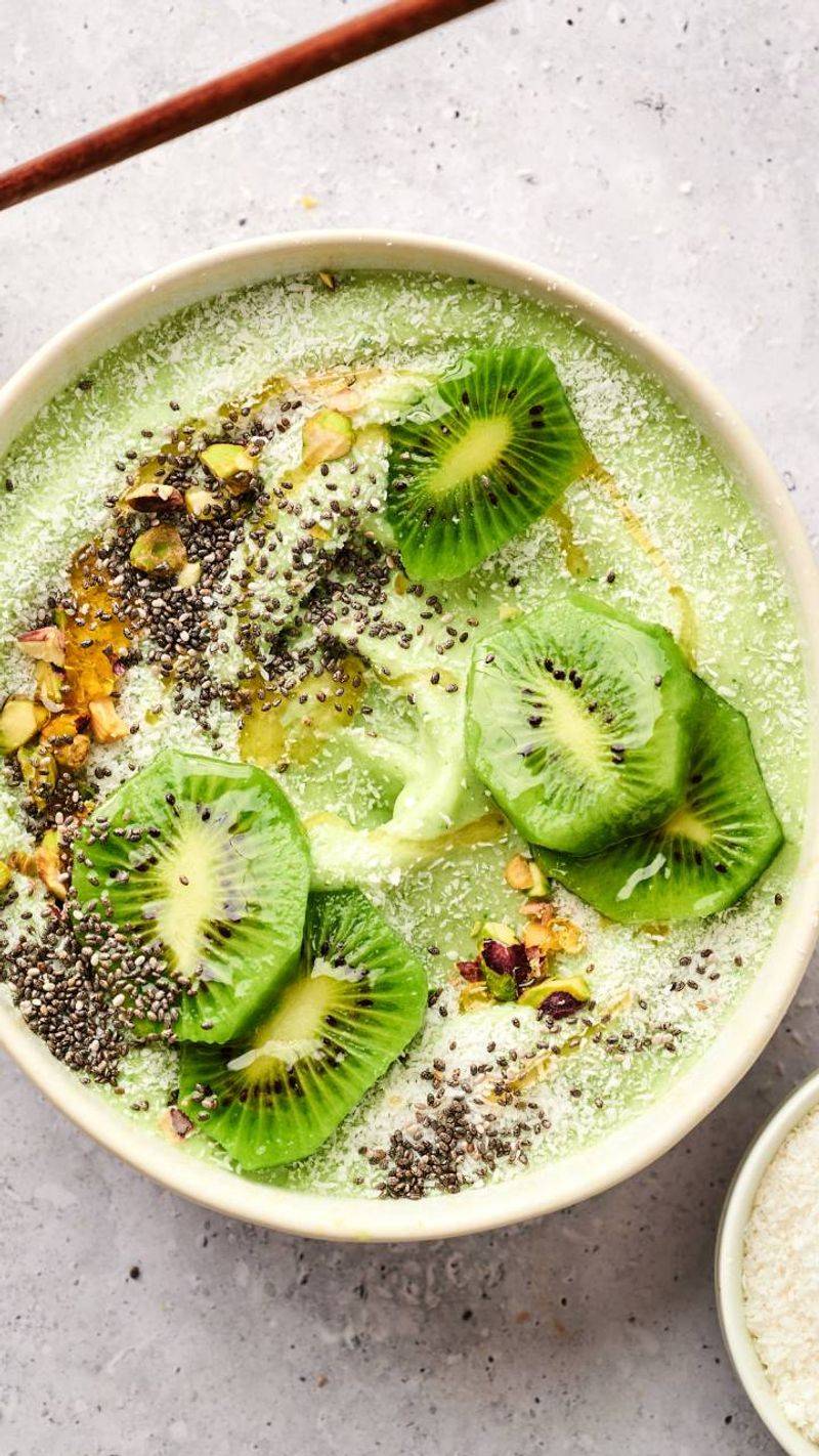 Avocado Lime Smoothie Bowl