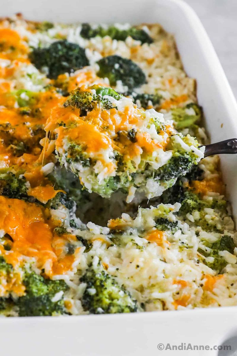 Cheesy Rice and Broccoli Casserole
