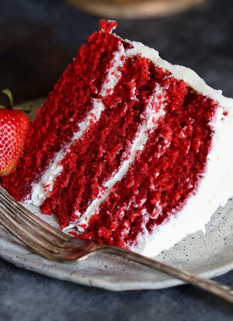 Add Vinegar to Velvet Cakes for a Vibrant Color