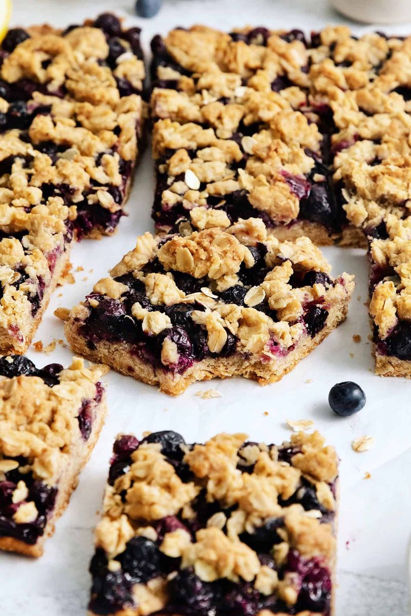 Blueberry Crumble Traybake