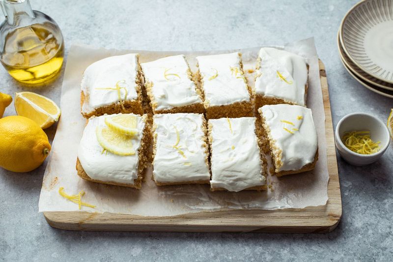 Lemon Drizzle Traybake