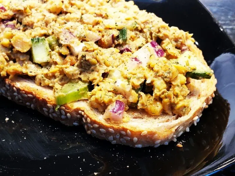 Mashed Chickpea and Lemon Toast