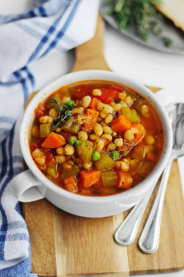 24 Marvellous Meals You Can Make With A Tin Of Beans - The Daily Dish
