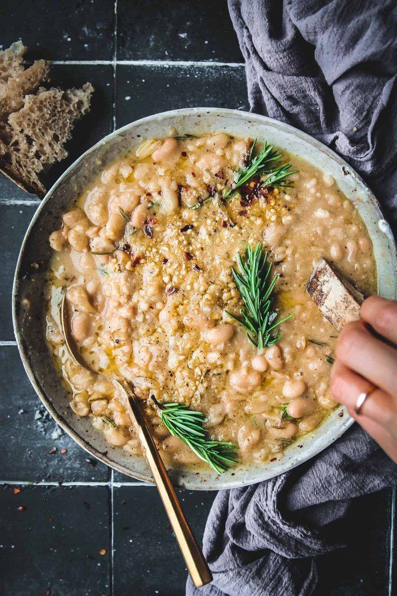 Olive Oil Braised White Beans