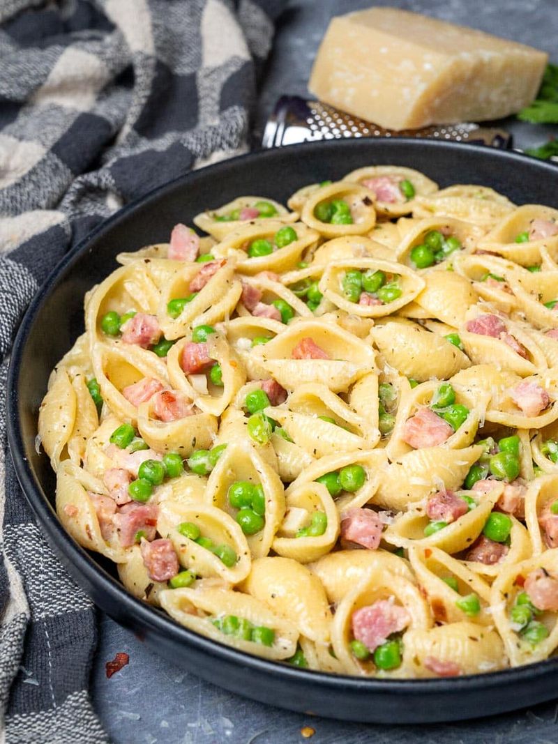 Bacon and Pea Pasta in Cream Sauce