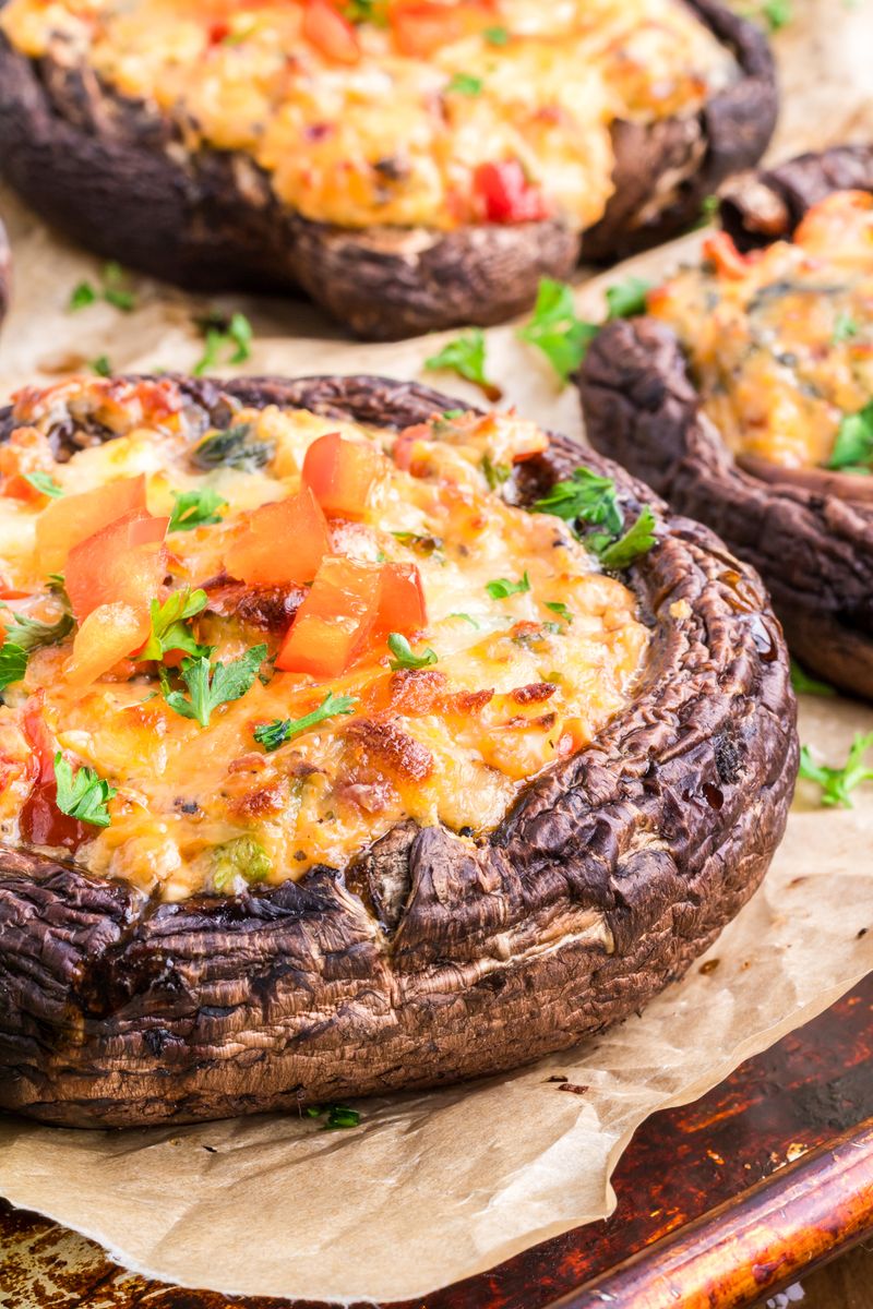 Stuffed Mushrooms With Cheesy Filling