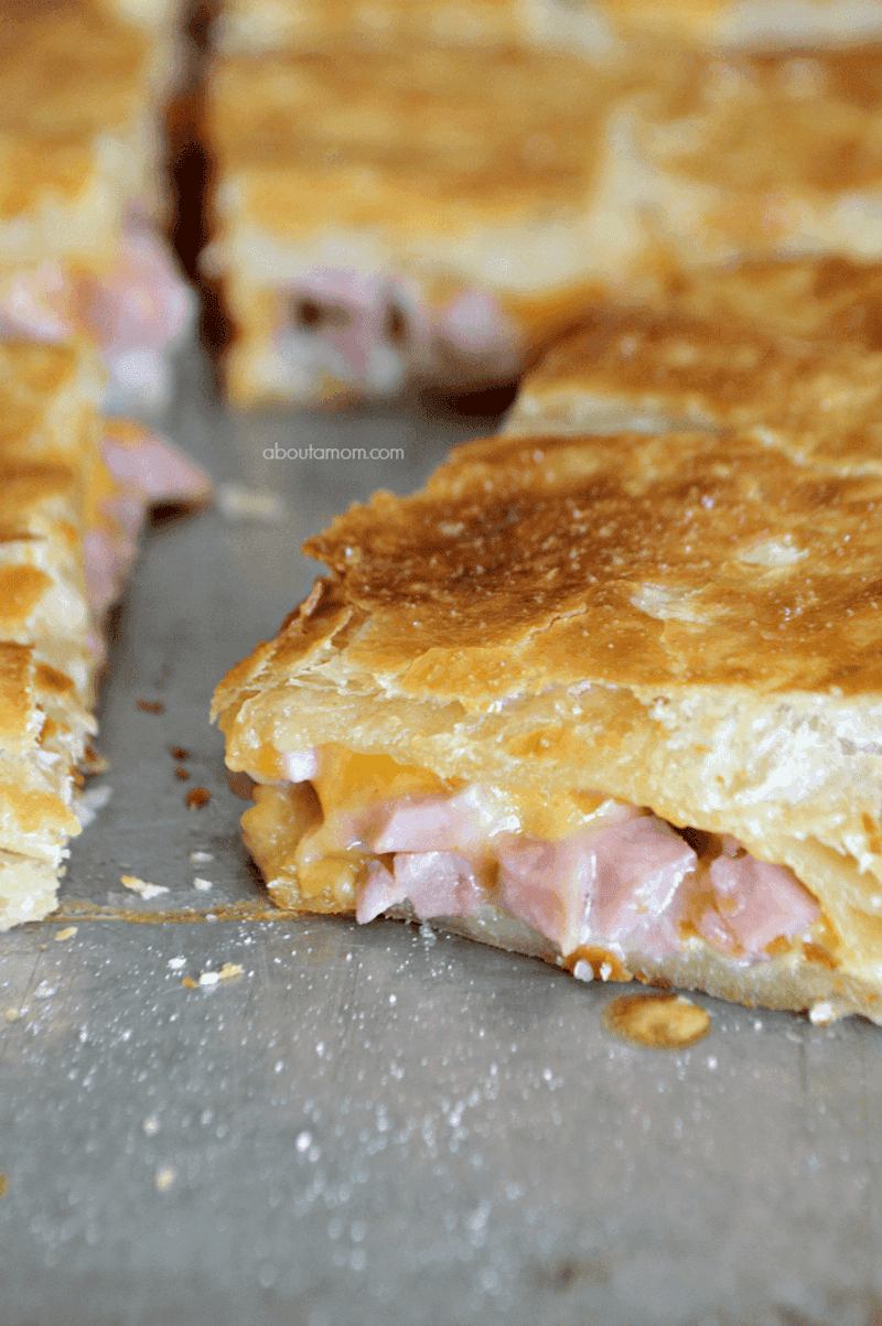 Ham and Cheese Puff Pastry Pie