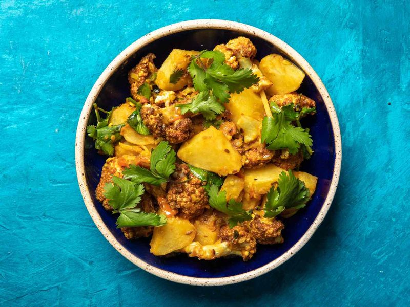 Aloo Gobi (Potato and Cauliflower Stir-Fry)