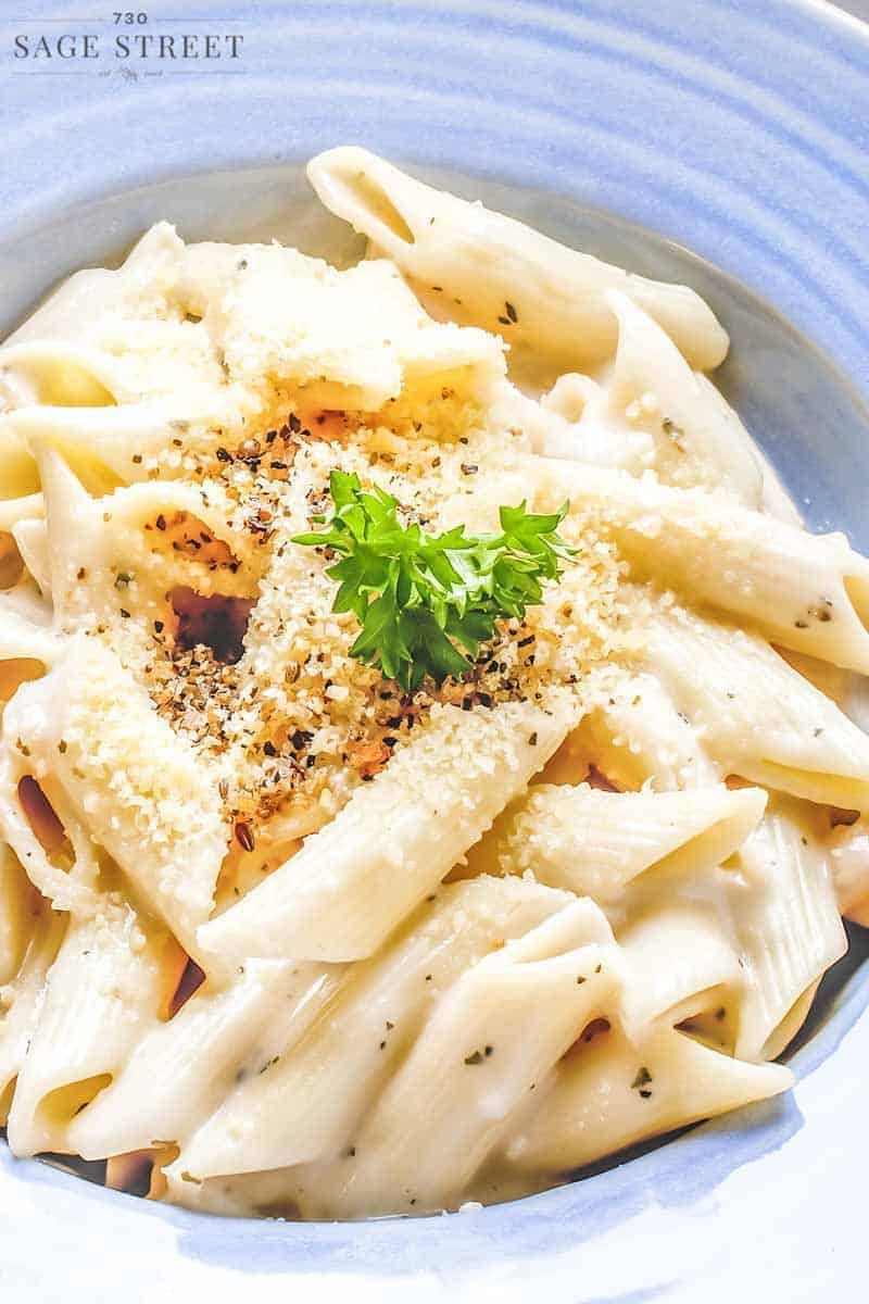 Pasta with Butter, Garlic, and Parmesan