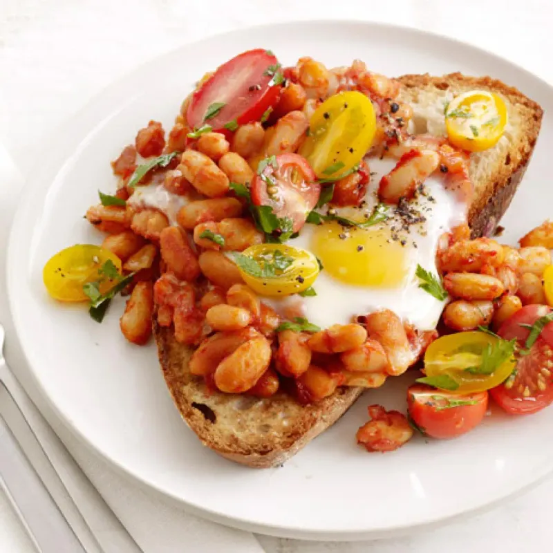Beans on Toast with a Fried Egg