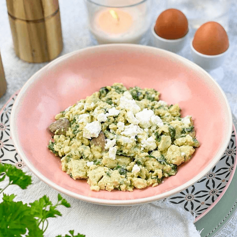Scrambled Eggs With Spinach and Feta Cheese