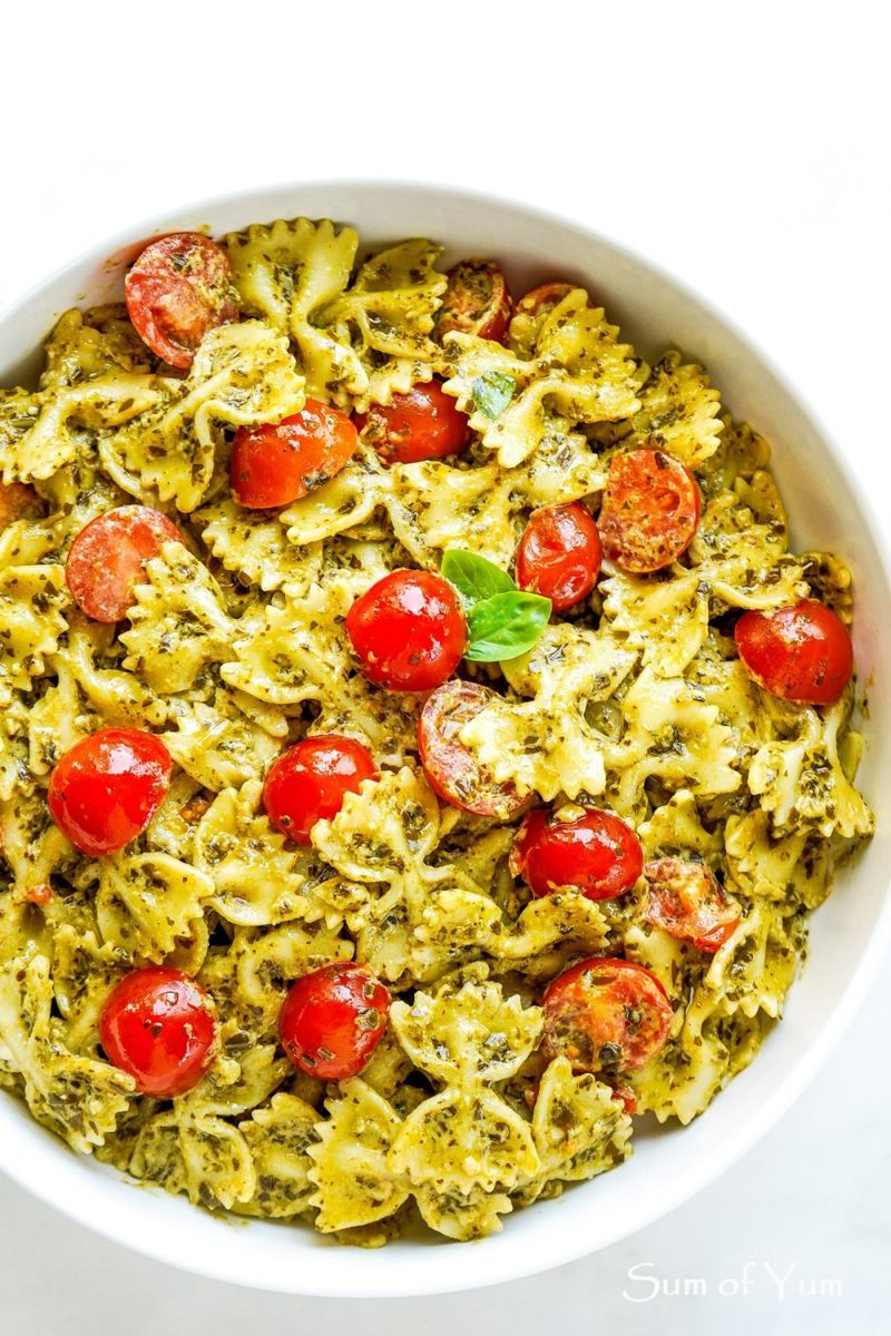 Creamy Pesto Pasta with Cherry Tomatoes