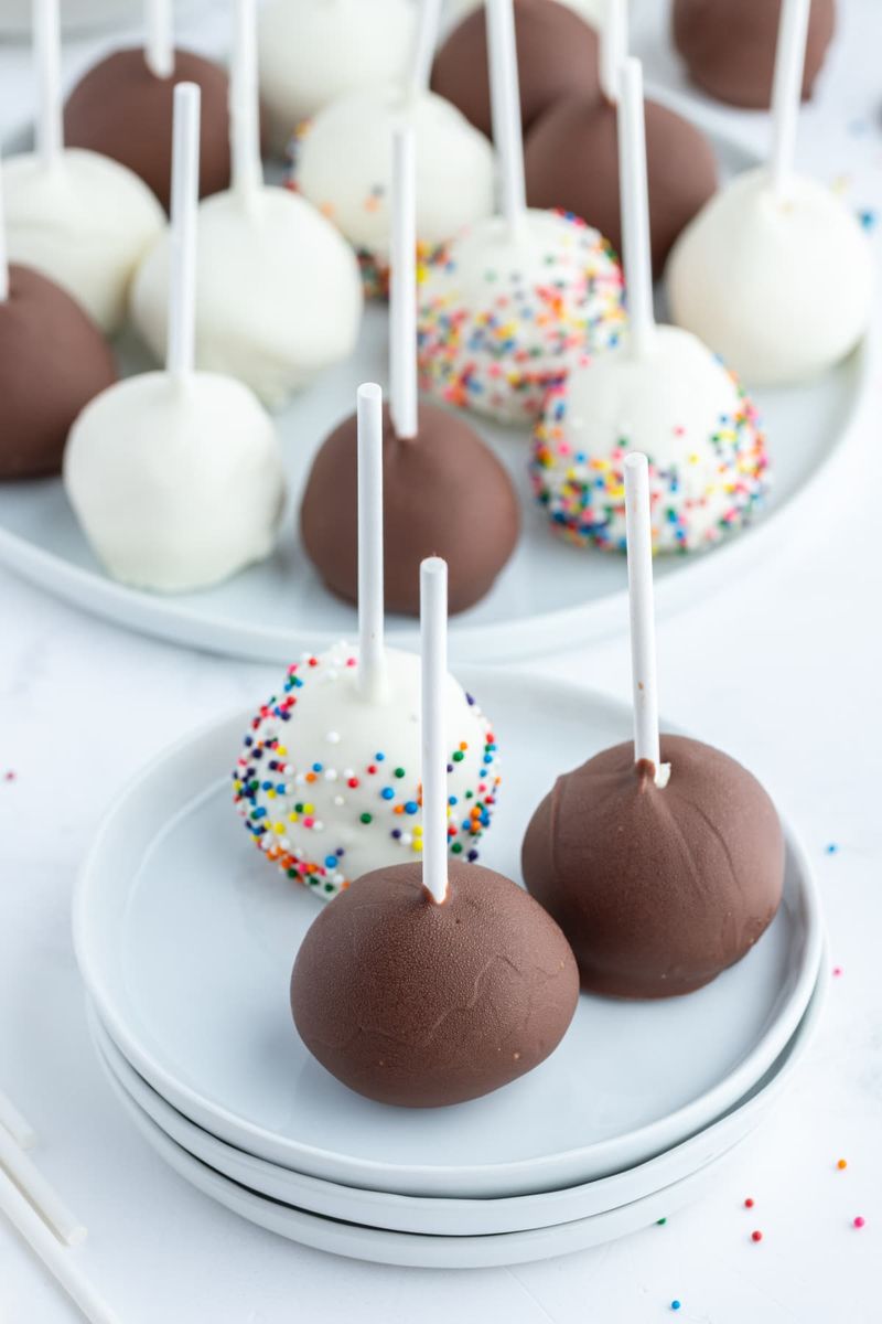 Mini Frozen Cheesecake Pops