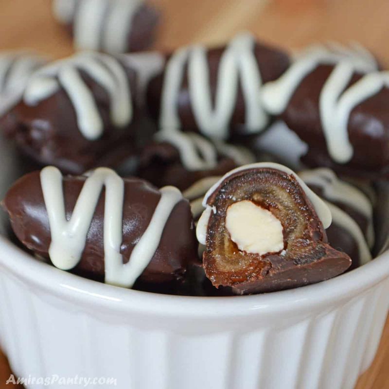 Dates and Cardamom Truffles