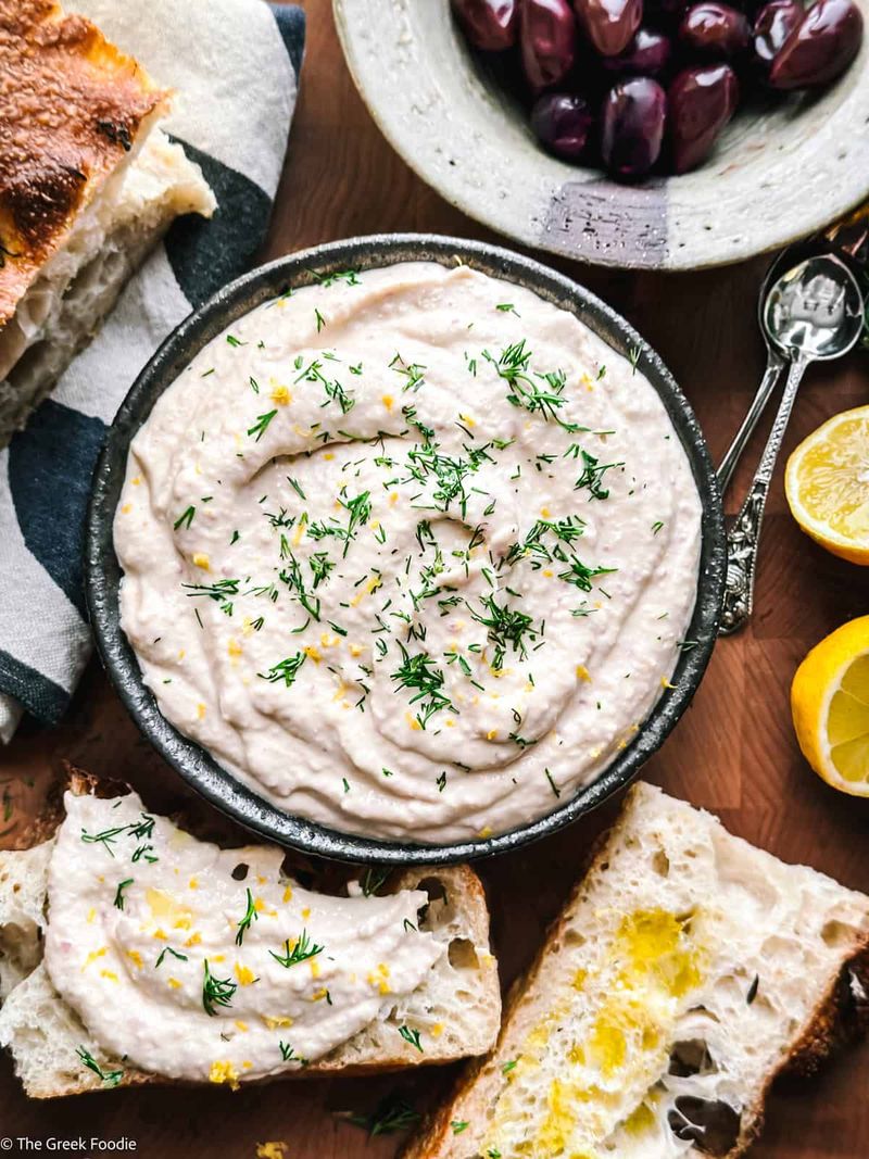 Taramosalata (Greek Fish Roe Dip)