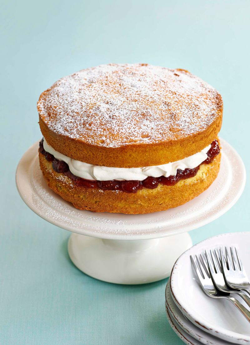 Classic Victoria Sponge Cake
