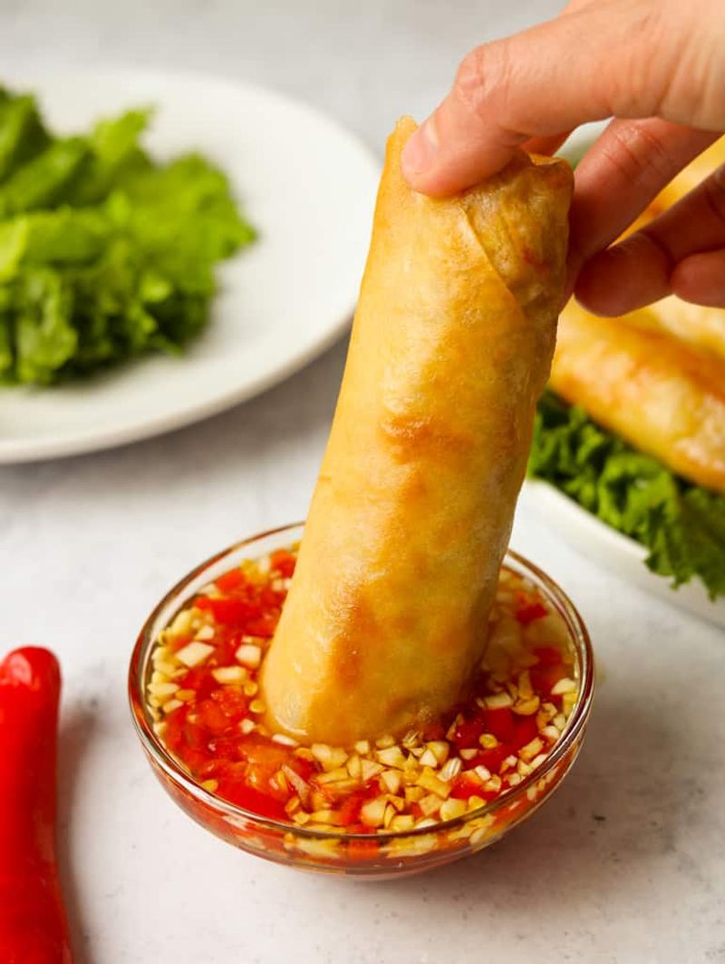 Vietnamese Egg Rolls With Sweet Chili Sauce