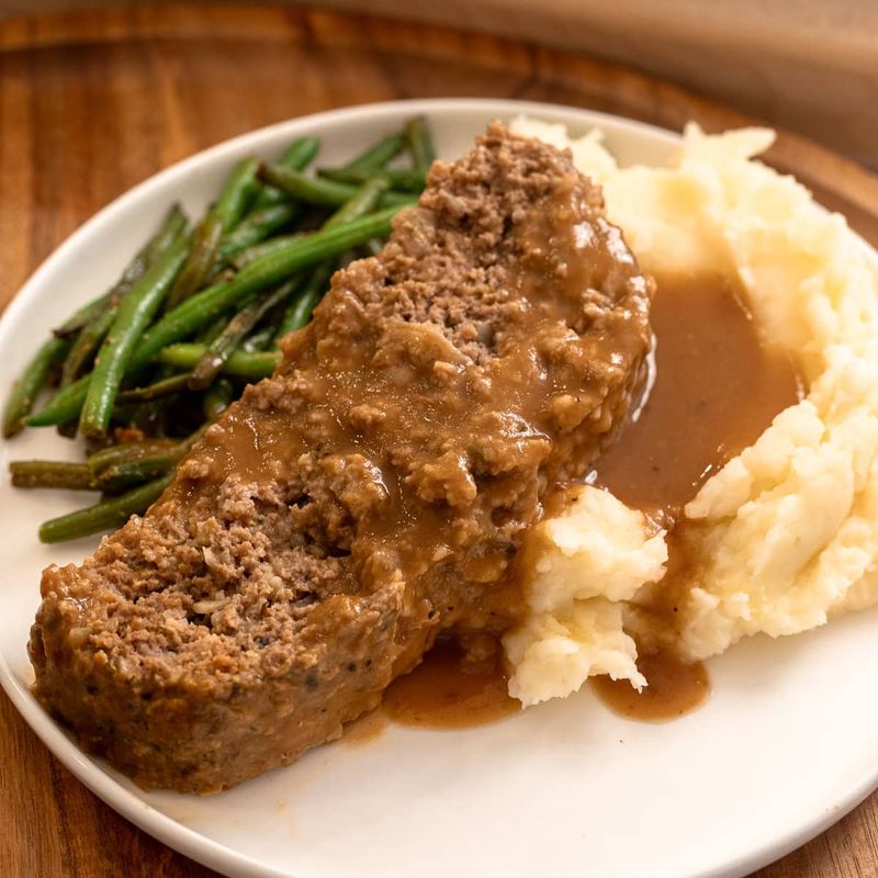 Meatloaf with Brown Gravy