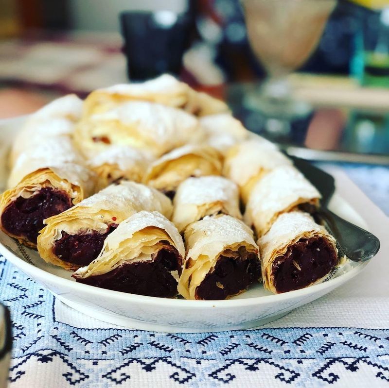Meggyes Retes (Sour Cherry Strudel)