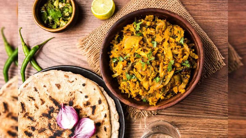 Zunka Bhakar – Maharashtra's Rustic Farmer's Meal